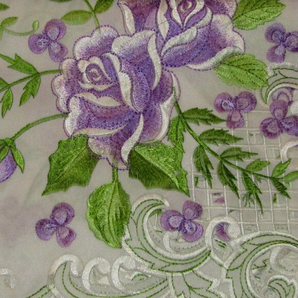 34" x 34" Lilac Spring Floral Embroidered Table Cover - Picture 5 of 11